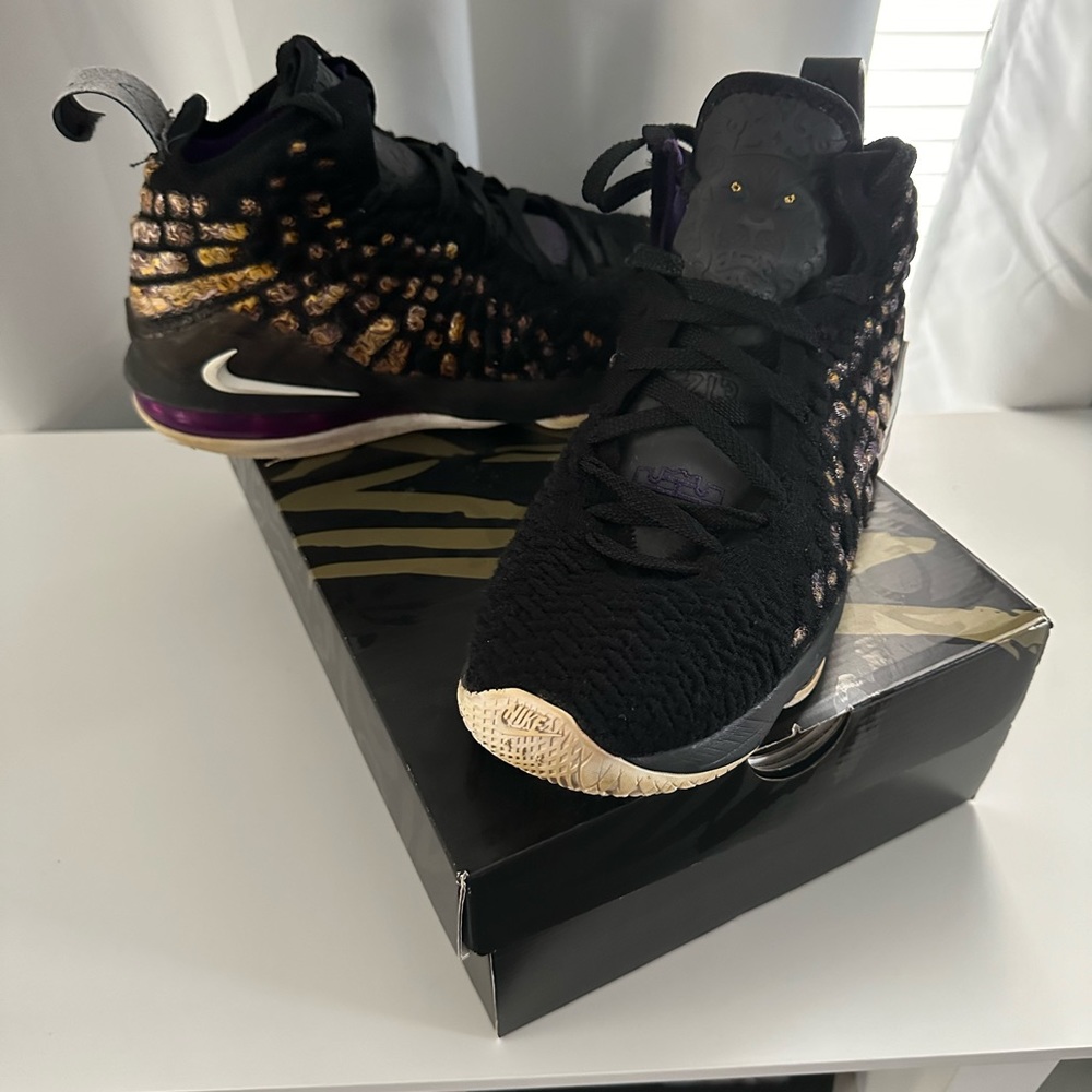 Used Boys GS Nike LeBron 17 EP Lakers Tennis Shoes Black Purple and Gold Size 7y